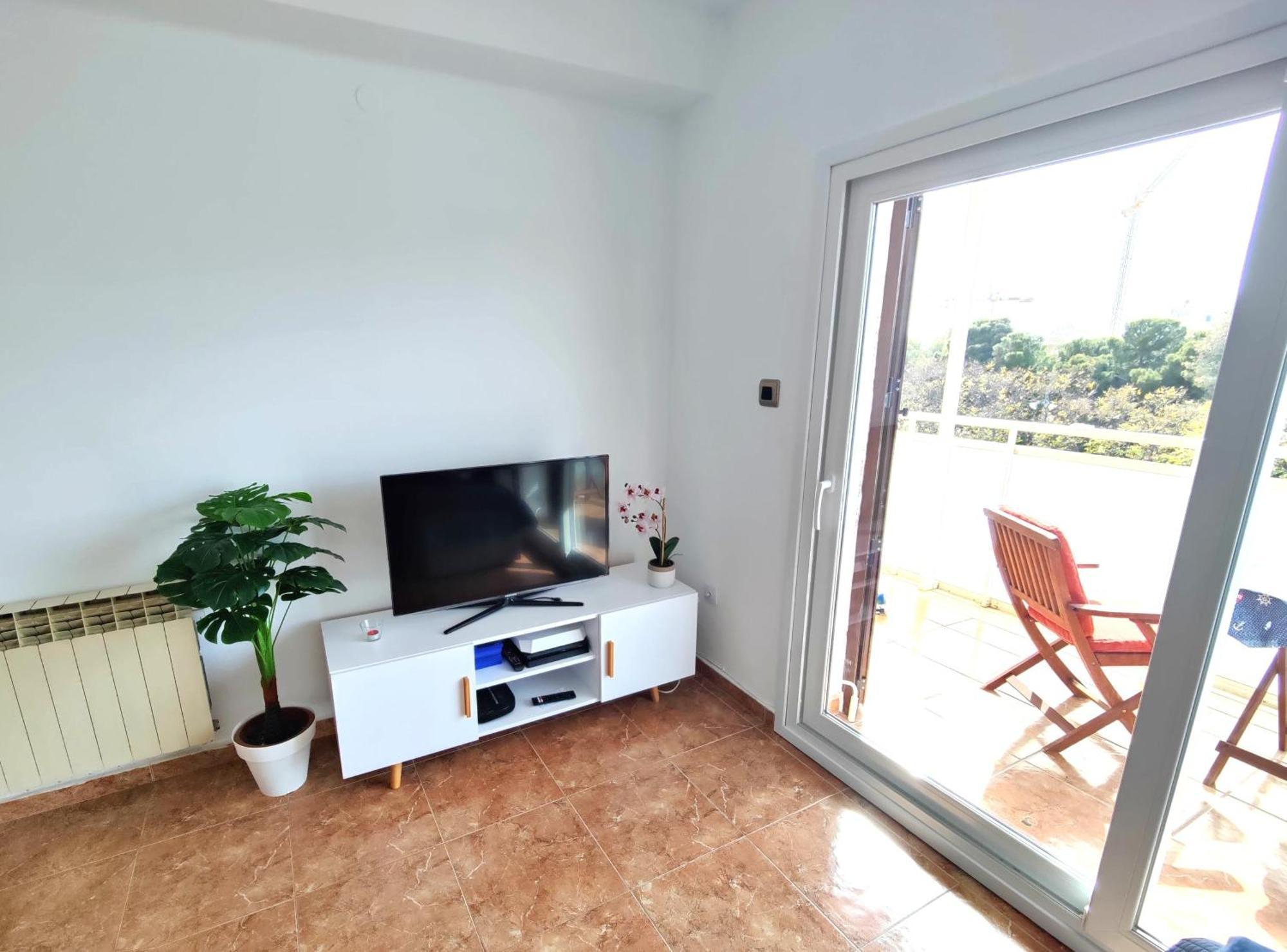 Апартаменты Sunny Flat With Balcony And Sea Views Камбрильс Экстерьер фото